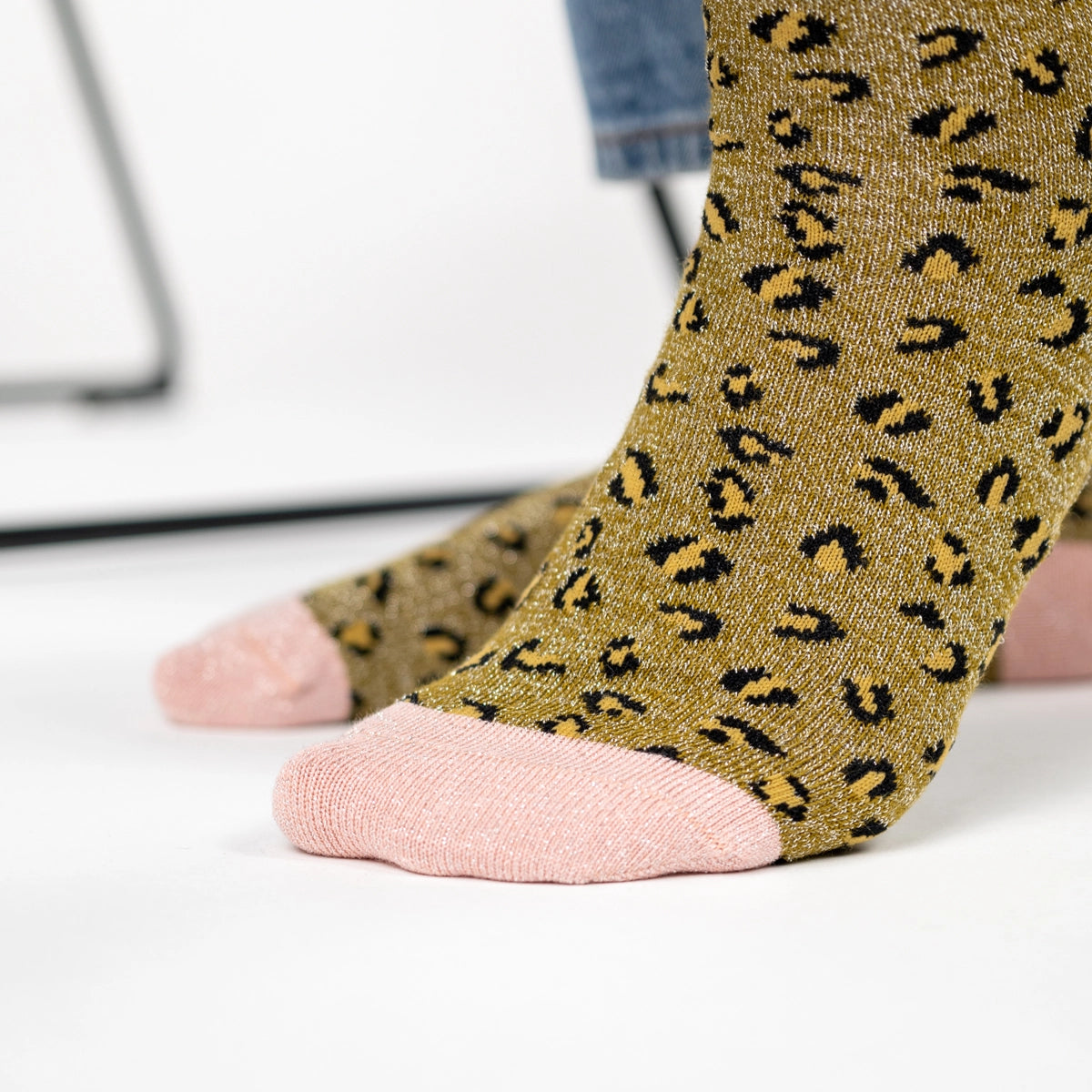 Glitzernde Damensocken Leopardenmuster olivgrün, One Size 36-40