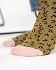 Glitzernde Damensocken Leopardenmuster olivgrün, One Size 36-40