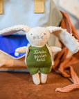 Stofftier Hase "Kindergartenkind" wollweiss-oliv, ca. 16 cm