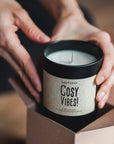 Duftkerze - Cosy Vibes!, 8x9 cm