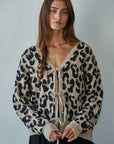 Cardigan Leo-Print mokka-schwarz