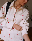 Damenhemd mit Herzchen, weiss-rot
