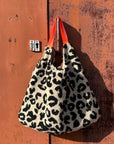 Teddy-Shopper Leo mit Neon Gurt, 60 x 44 cm