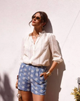 Jeansshorts mit Stickerei blau-weiss