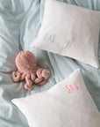 Musselin Kissenbezug Miniliebe mit Stick little and loved weiss/blau, 40x40 cm