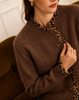 Strickjacke mit Leo-Details braun, One Size