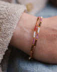 Berkilau Perlenarmband in warmen Farbtönen, zartes Stapelarmband