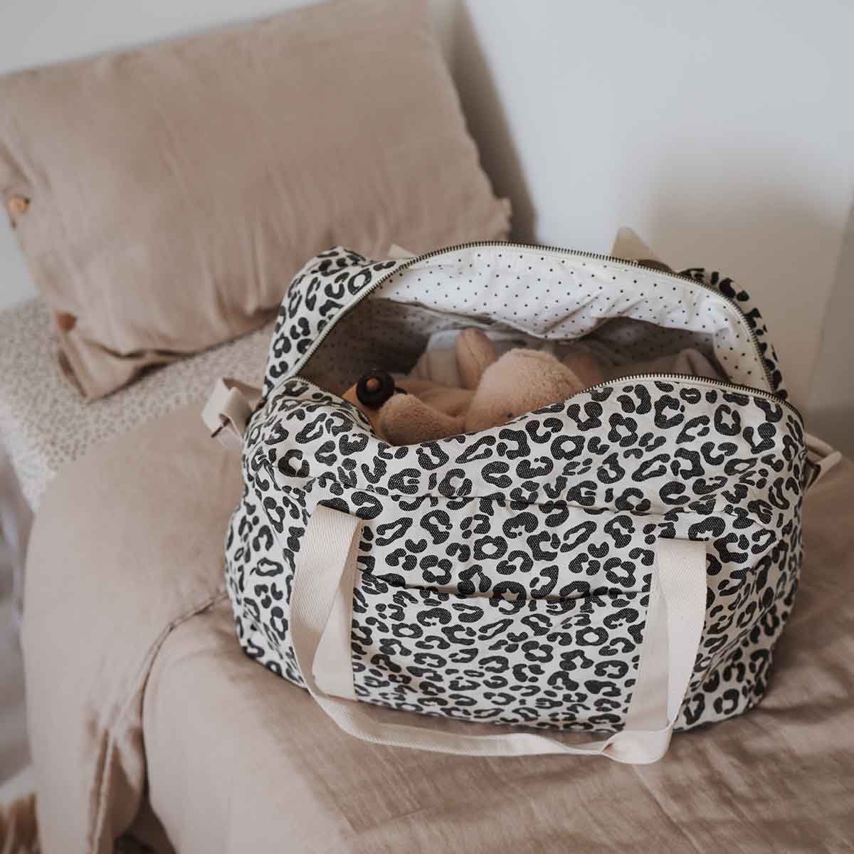 Weekend Bag mit Leopardenmuster natur-schwarz, 22x42x28 cm
