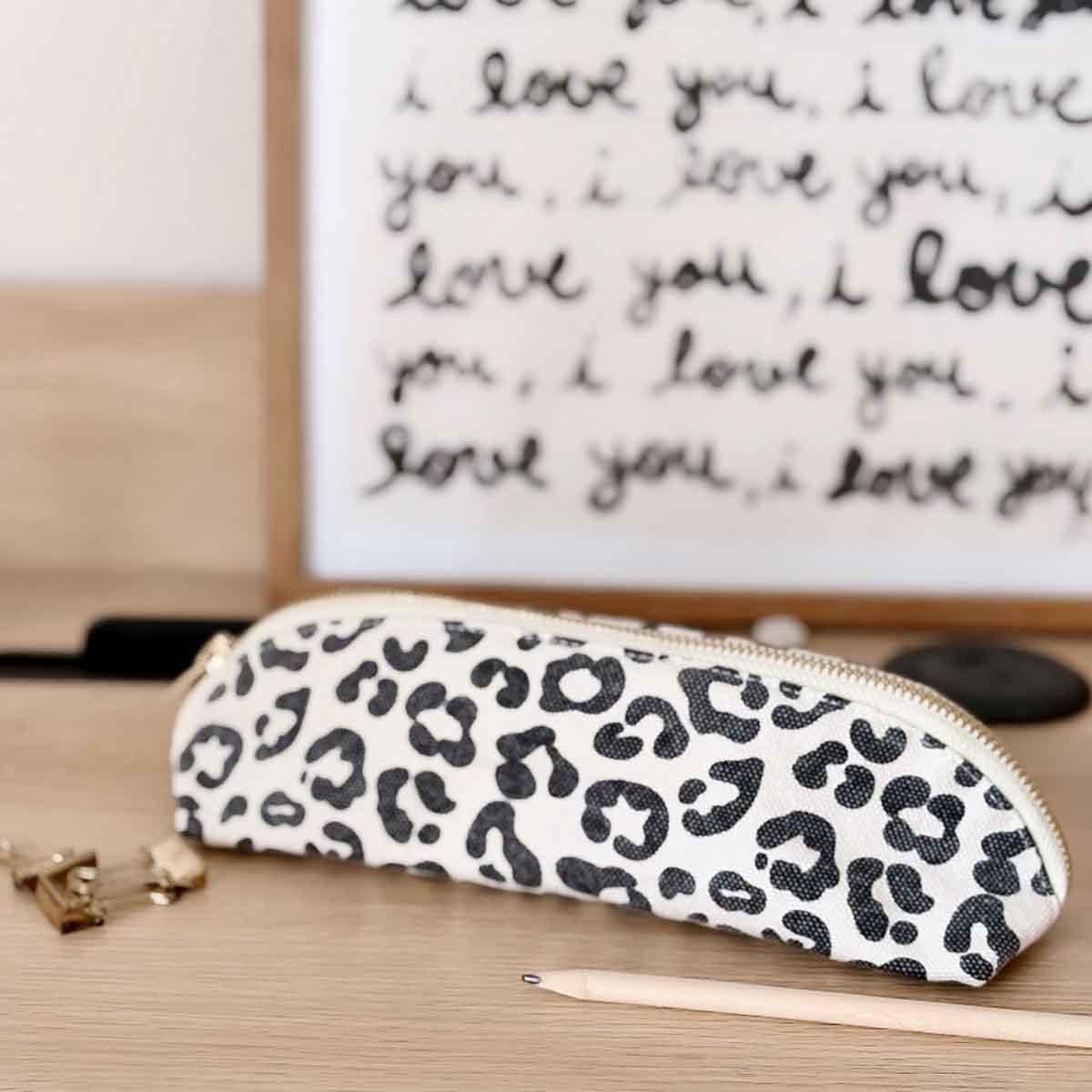 Schreiberetui Leopardenmuster beige, 15x10 cm