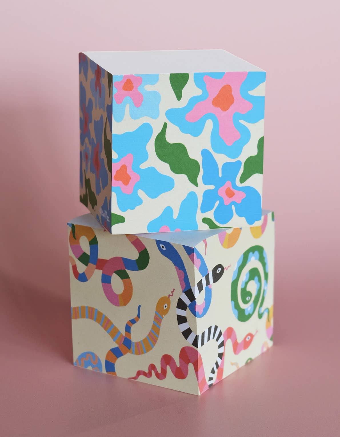 Haftnotizwürfel bunte Schlangen