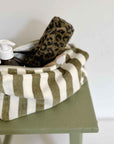 Musselinschal Leopardenmuster oliv-schwarz, 110x110 cm