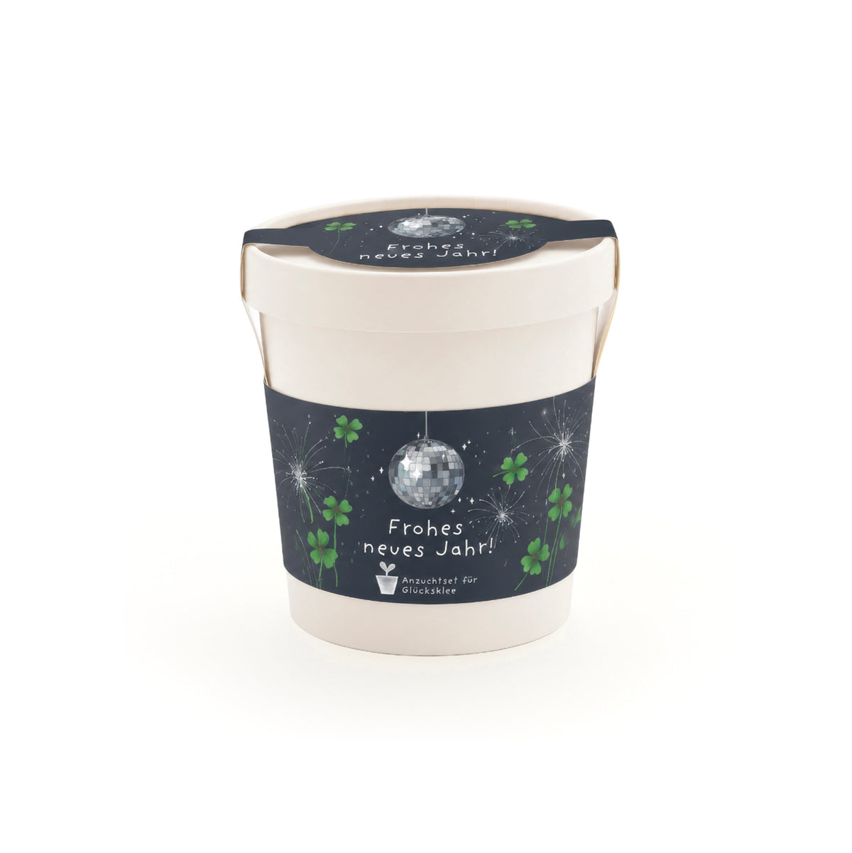 Glücksklee aus dem Becher - Frohes neues Jahr