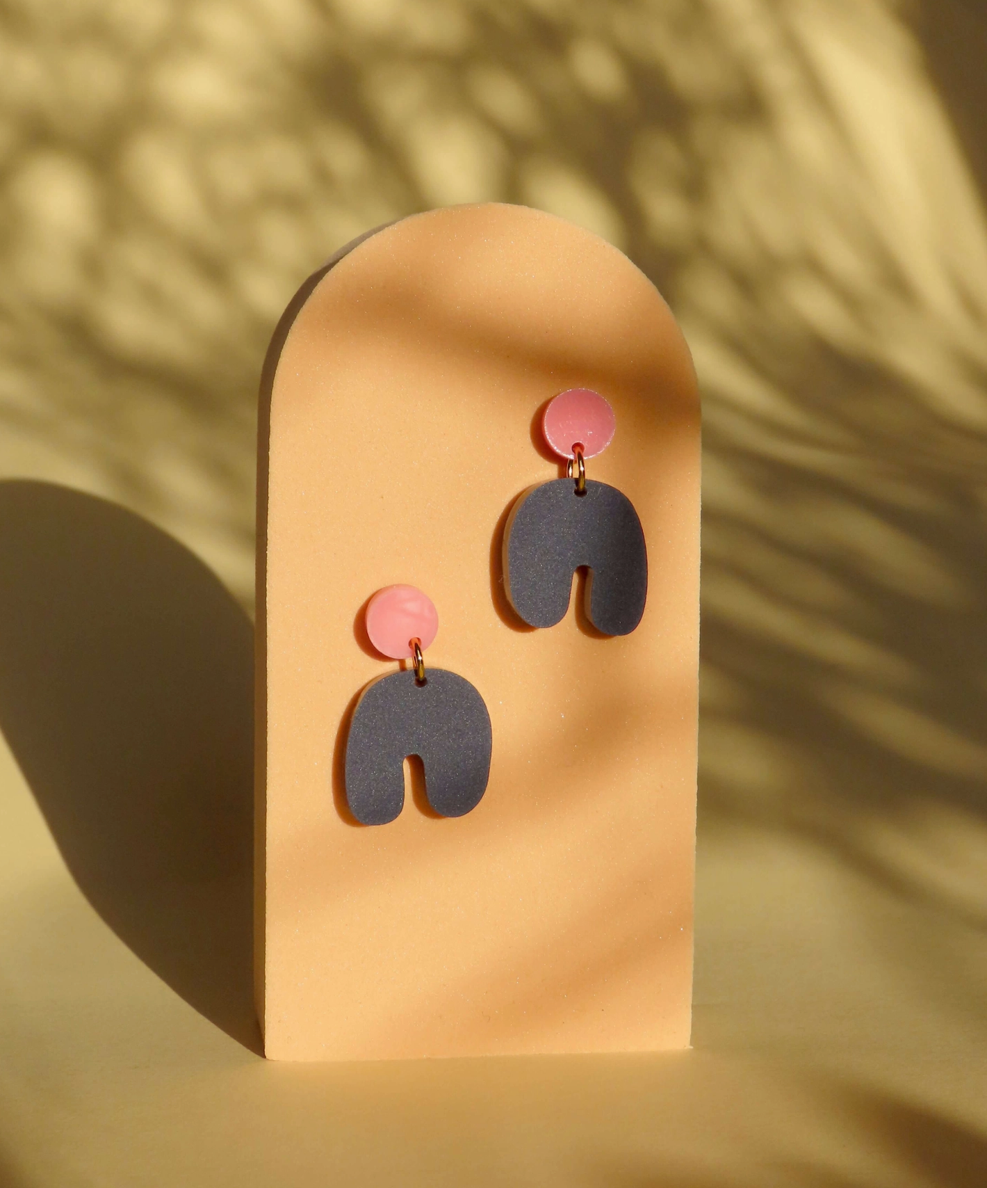 Ohrringe Arch Bogen, rosa-dunkelblau
