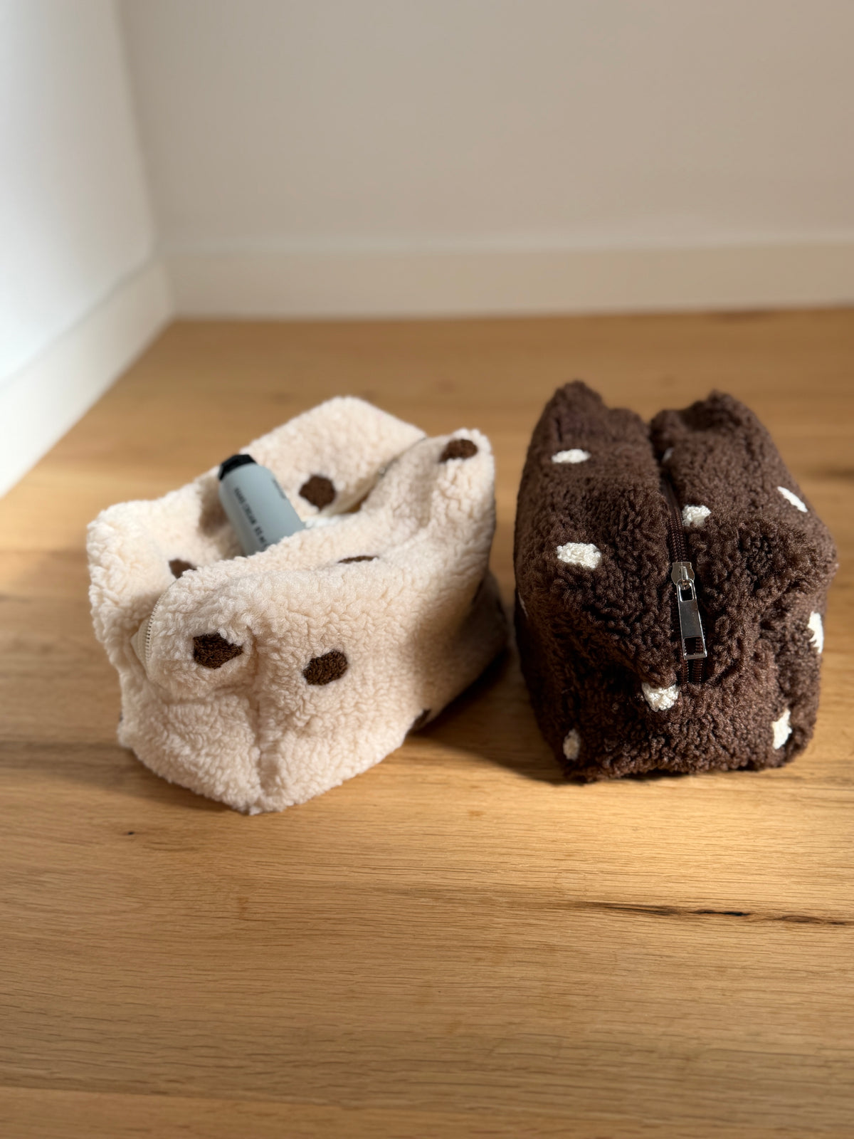 Teddy-Kosmetiktasche Punkte beige-braun, ca. 17x11x10 cm
