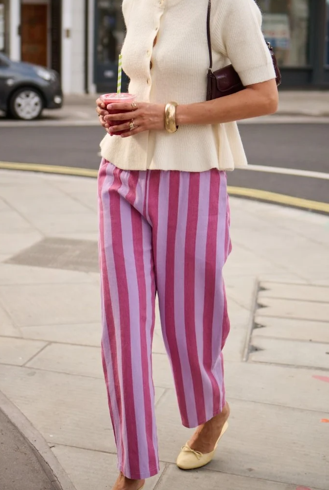 Hose gestreift rosa-lila mit weitem Bein