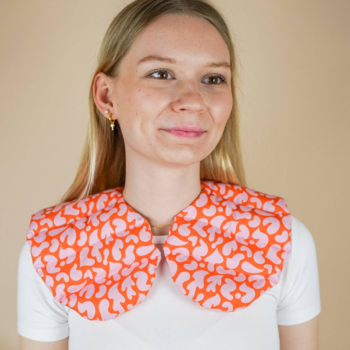 Nackenkissen mit Dinkelfüllung, orange-pink