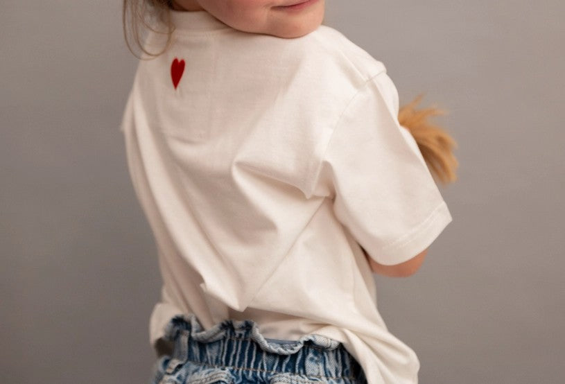 T-Shirt AMORE weiss mit Stick