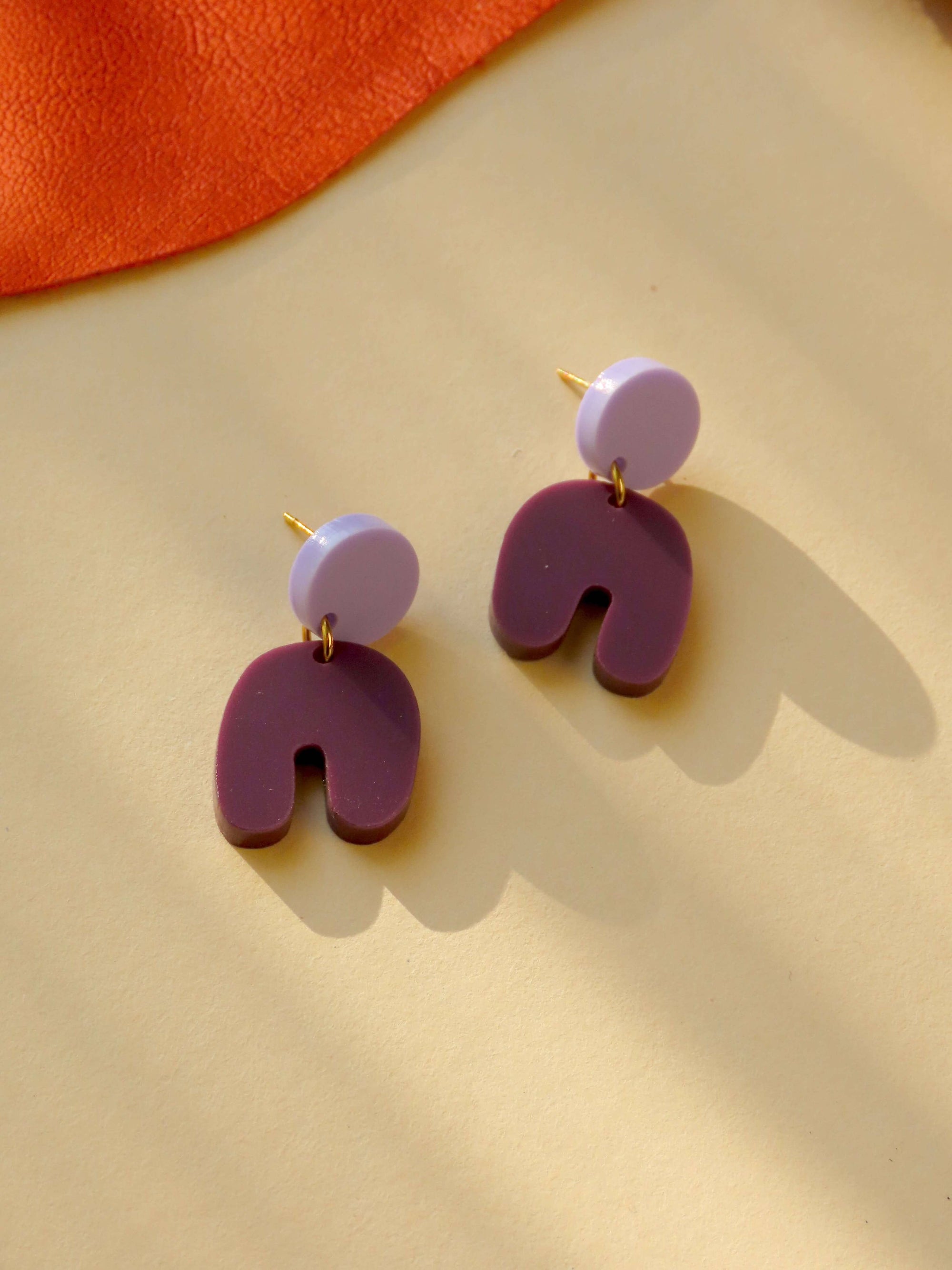 Ohrringe Arch Bogen, flieder-plum