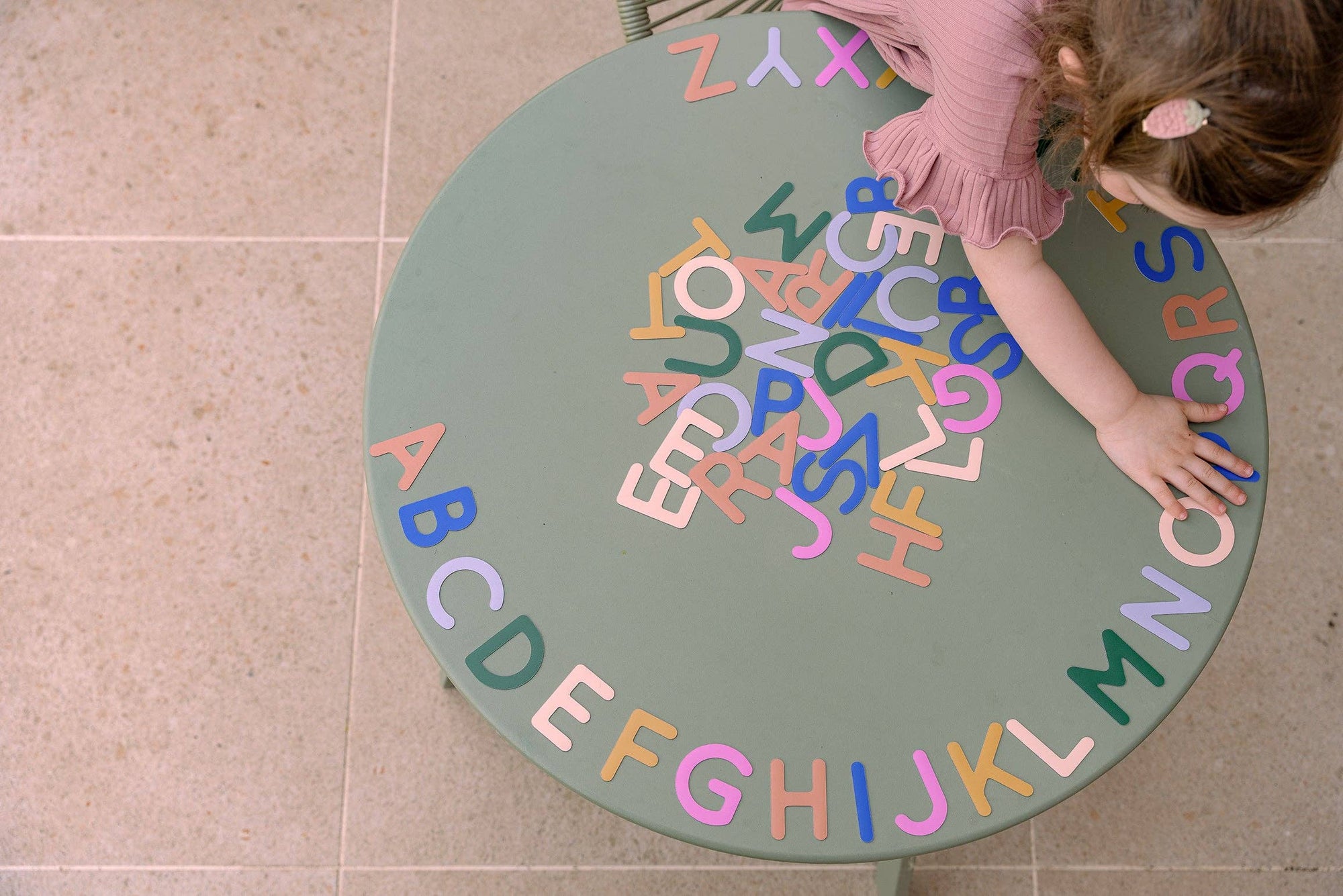 magnetisches Alphabet bunt